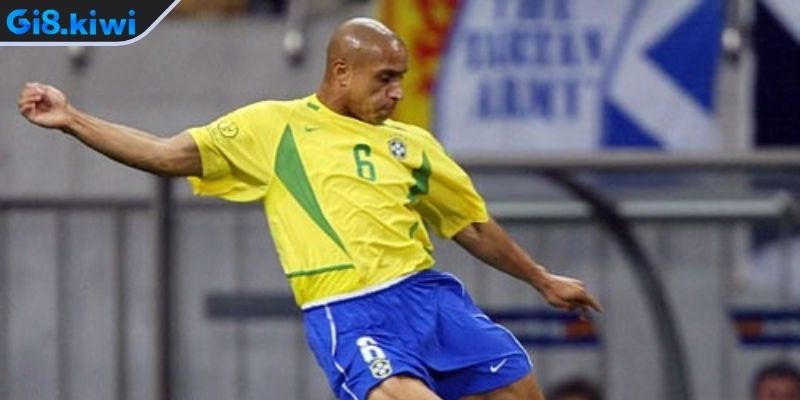 Hậu Vệ Cánh Trái Hay Nhất Thế Giới Tổng Hợp Danh Sách GI8 1 Cầu thủ Roberto Carlos